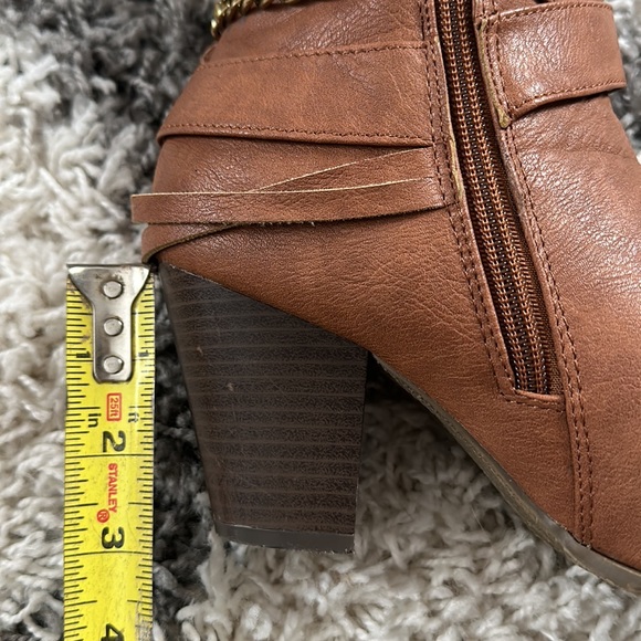 Size 8 Western Booties - Picture 7 of 7